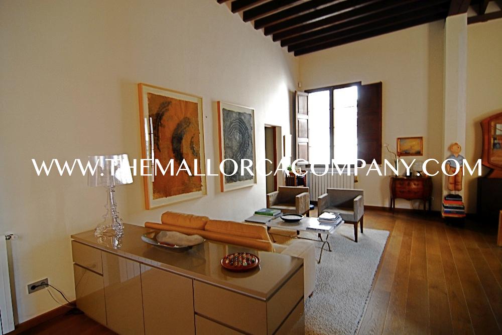 Refurbished apartment with patio in the old town of Palma de Mallorca
