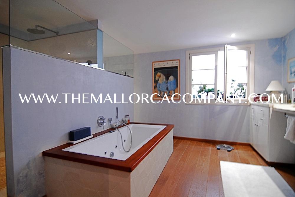 Refurbished apartment with patio in the old town of Palma de Mallorca