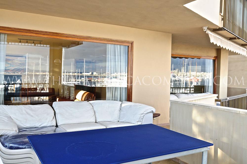 Luxury flat with private pool direct on Paseo Maritimo with amazing views