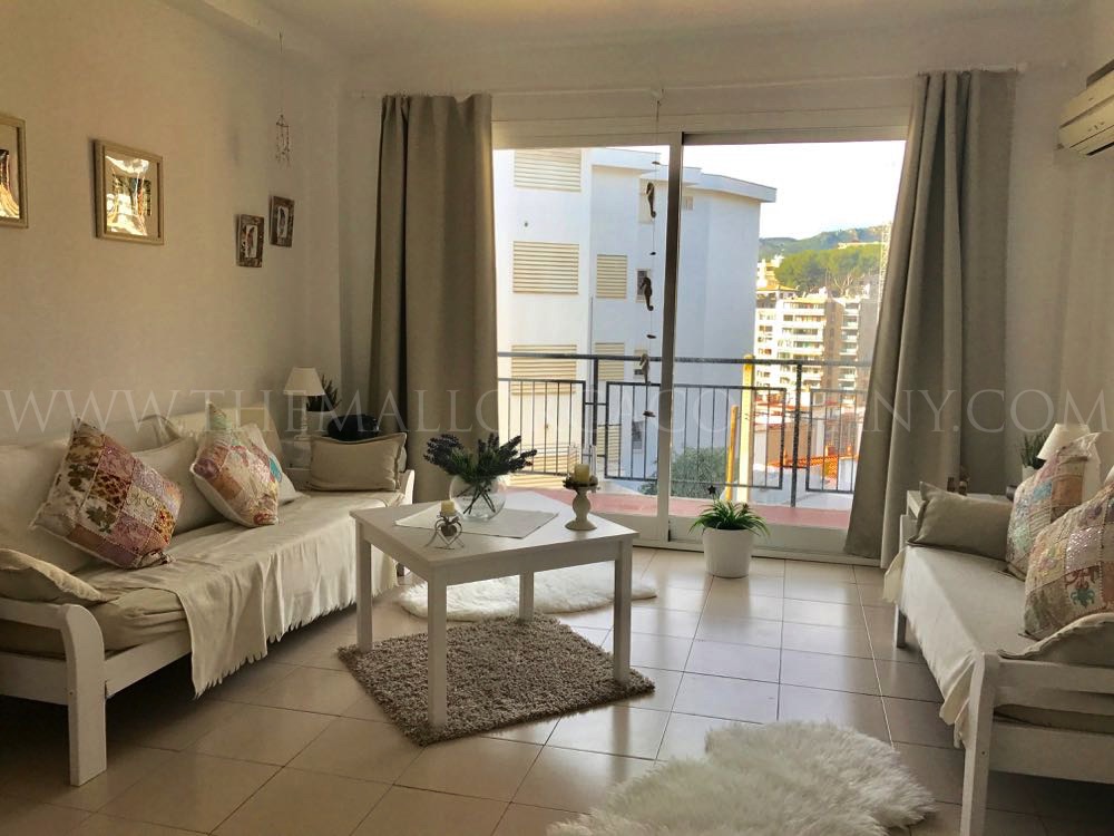 Cosy apartment with terrace in a quiet area of Cala Mayor