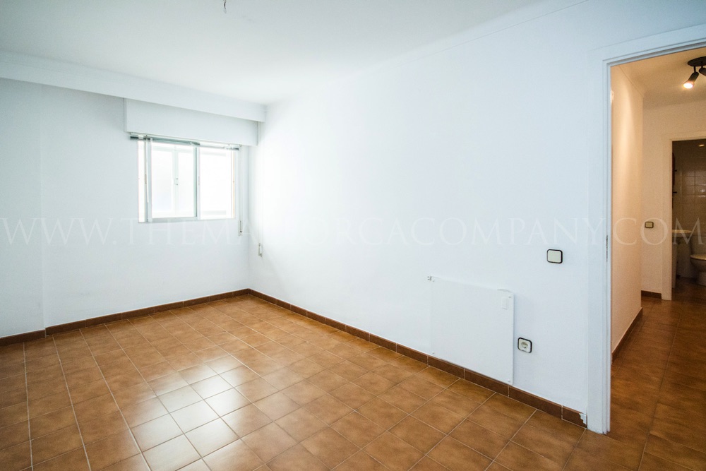 Frontline Apartment with spectecular views in Portoxil-Molinar